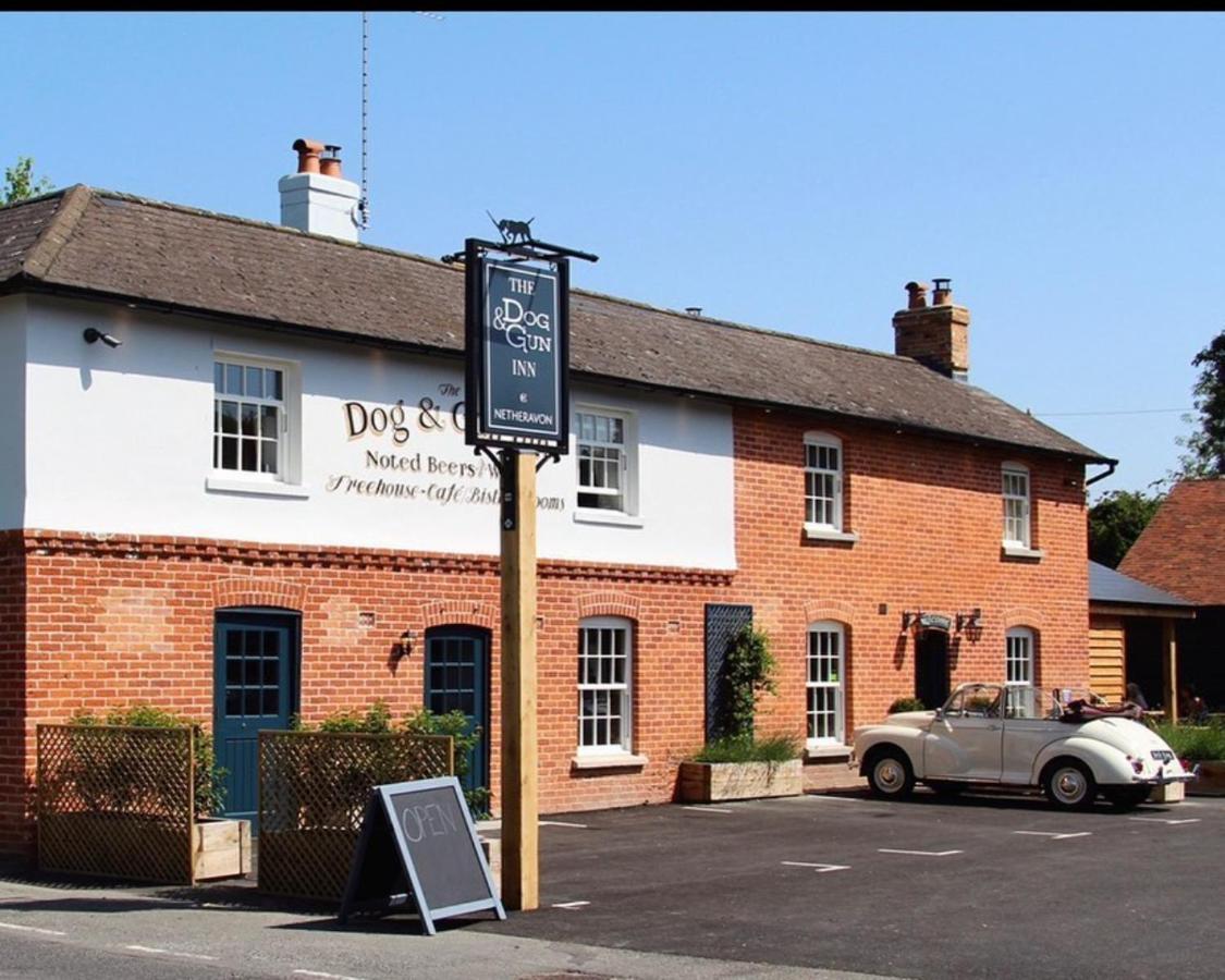 Netheravon The Dog & Gun Inn מראה חיצוני תמונה